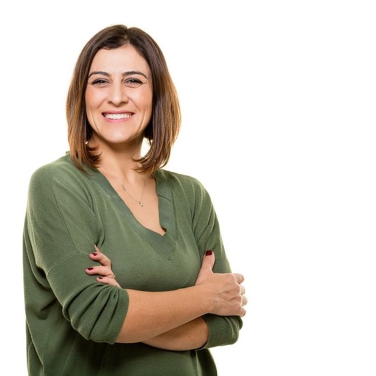 Un gesto tan simple como cruzar los brazos se ve influido por nuestra genética. (Getty Images).