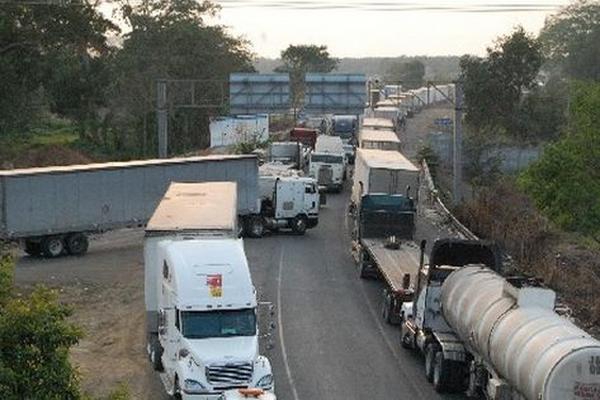 Mejorar tramos viales en nueve países, incluyendo Guatemala, es parte del proyecto Corredor Mesoaméricano. (Foto Prensa Libre: Hemeroteca PL)