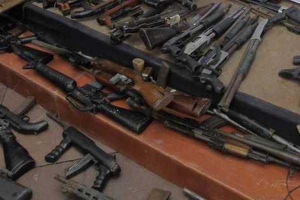 En Centroamérica circulan 2 millones 826 mil armas, dos de cada tres son ilegales. (Foto Prensa Libre: Archivo)