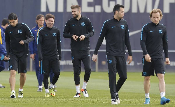 Barcelona tendrá la difícil visita del Atlético en la Champions. (Foto Prensa Libre: AP)