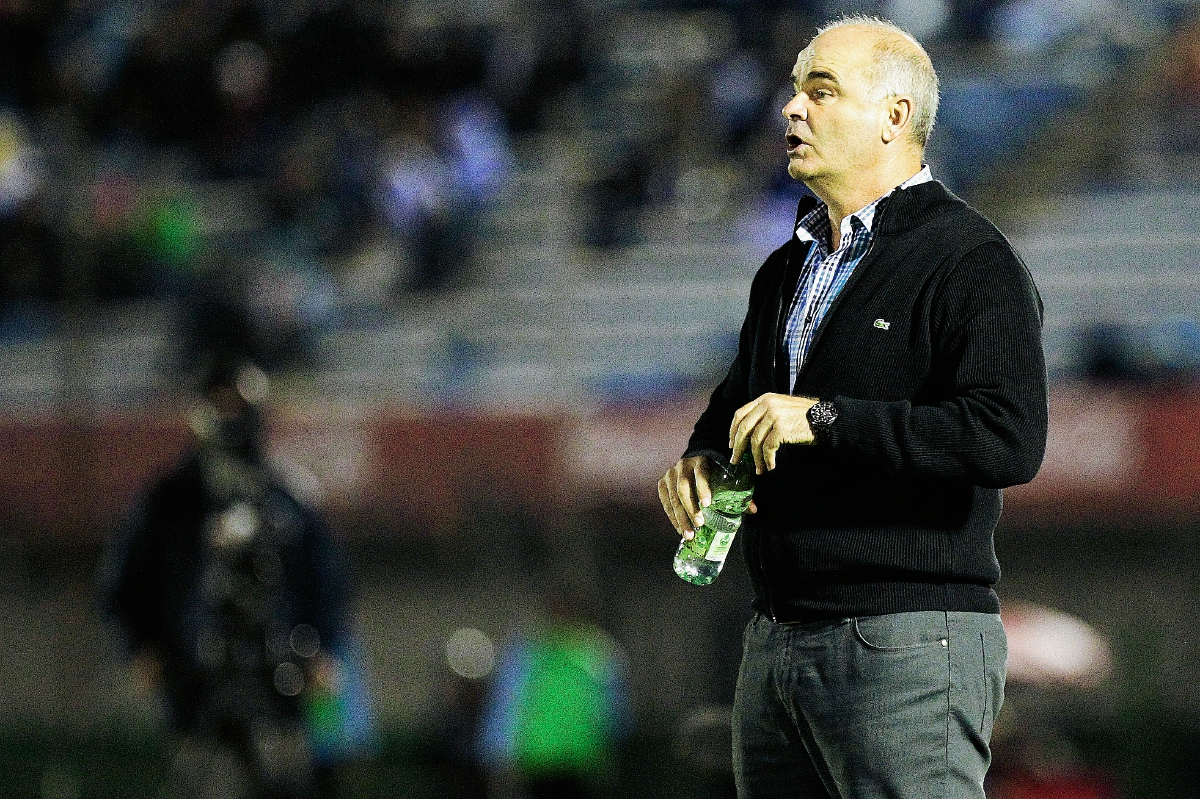 Iván Franco sopegno deberá dar a conocer sus convocados para el juego contra Bermudas. (Foto Prensa Libre: AP)