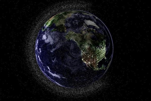 La empresa Electro Optic Systems, de Australia, ha desarrollado un sistema de seguimiento para ordenar la basura espacial y evitar que choque con los más de 5 mil satélites.