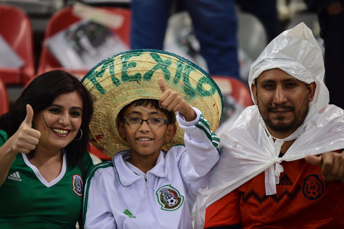 Aficionados mexicanos disfrtaron el triunfo de la tricolor