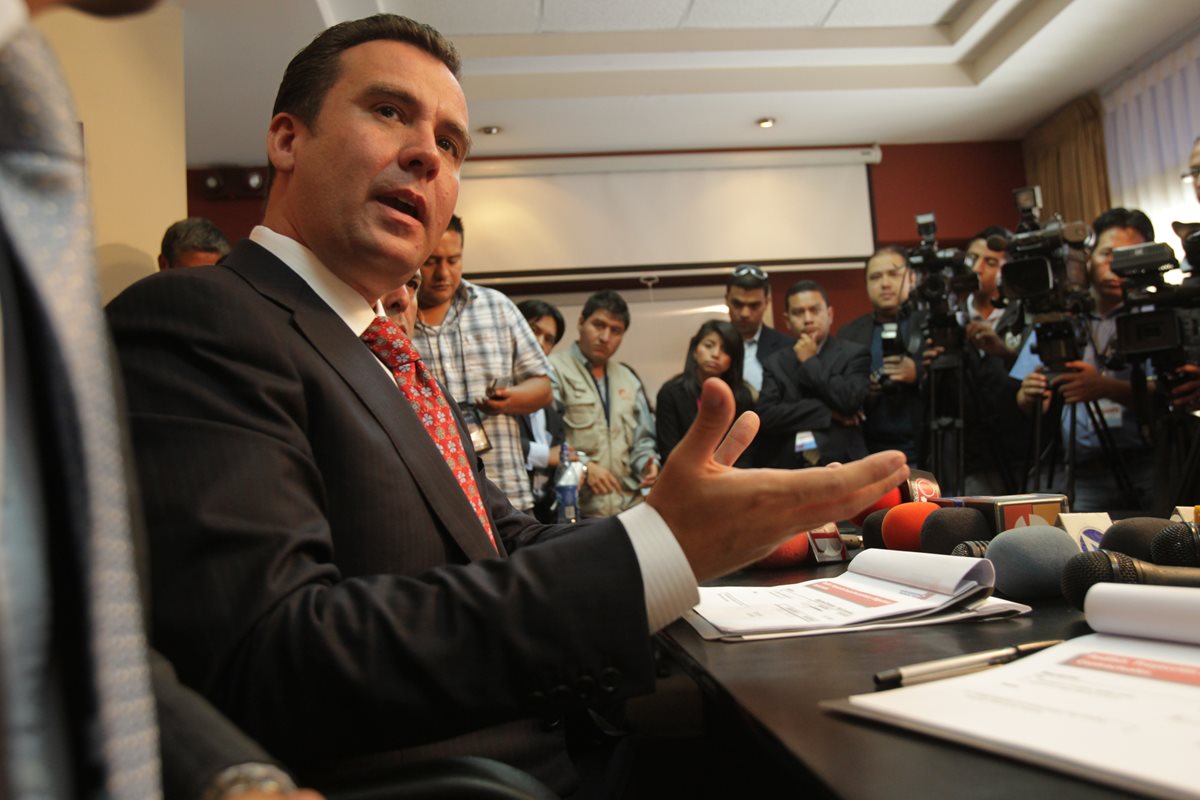 Alejandro Sinibaldi fue invitado por dirigentes del MR para ser candidato presidencial en el 2015. (Foto Prensa Libre: Hemeroteca PL)