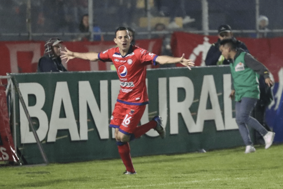 Marco Pappa se ha ganado con sus goles el cariño de los aficionados quetzaltecos. (Foto Prensa Libre: Mynor Toc)