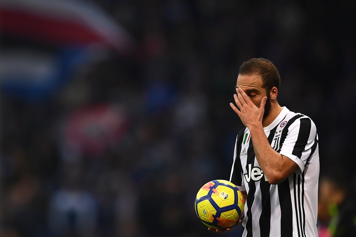 La reacción de la Juventus fue demasiado tarde y terminaron cediendo los tres puntos. (Foto Prensa Libre: AFP)