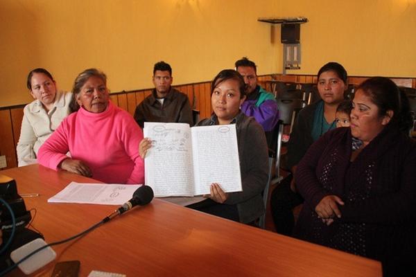 Grupos de mujeres de Cuilco, Huehuetenango, denuncian maltrato. (Foto Prensa Libre: Mike Castillo)
