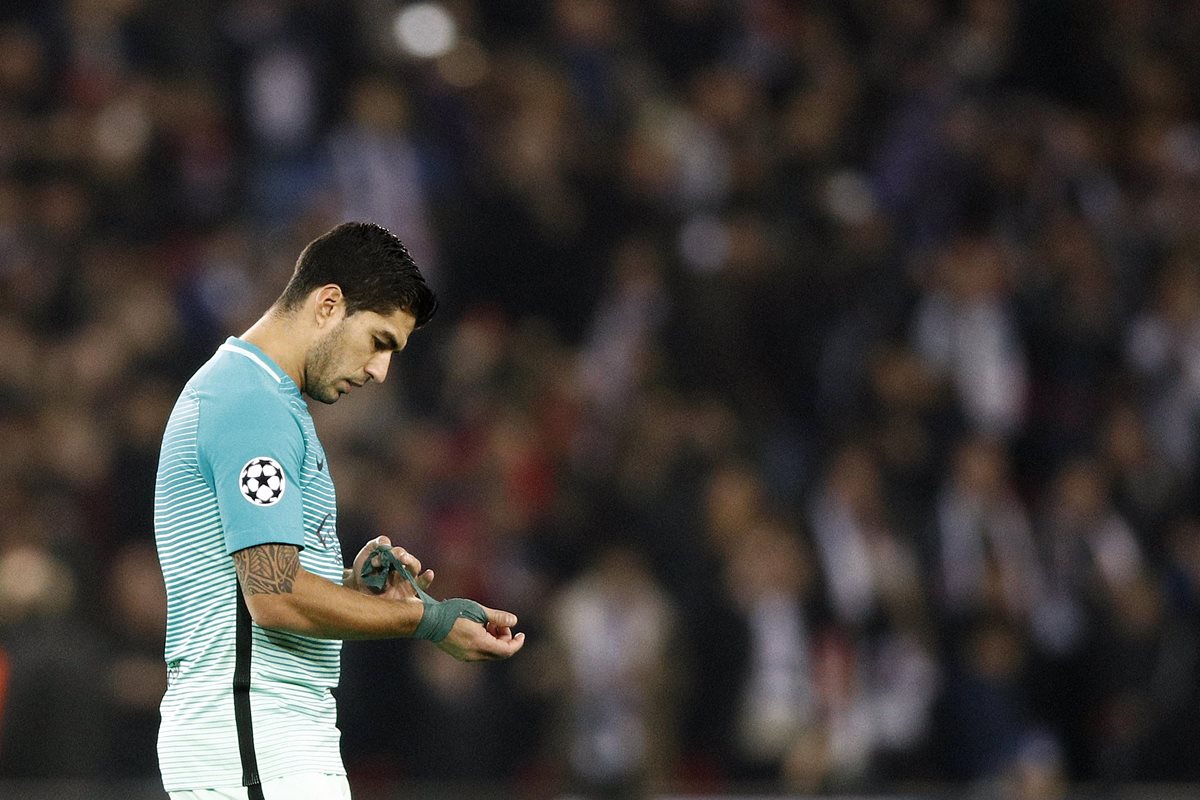 El Barcelona presentó un recurso ante el Comité de Apelación para intentar que al jugador le fuera retirada la segunda amonestación, pero no funcionó. (Foto Prensa Libre: EFE).