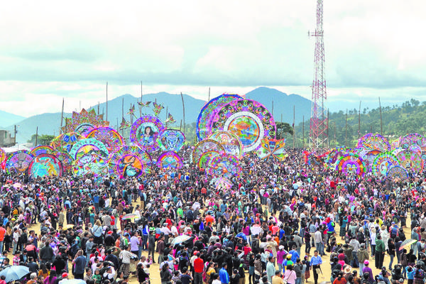 Atractivo festival en Sumpango, Sacatepéquez (Foto Prensa Libre: Antonio Ixcot)