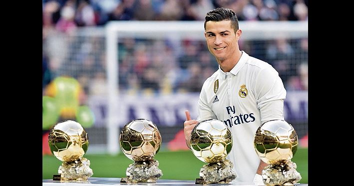 Cristiano Ronaldo es uno de los grandes favoritos para ganar el Balón de Oro, el que sería el quinto de su carrera y con el que igualaría a Leo Messi. (Foto Prensa Libre: AFP)