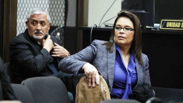 Otto Pérez Molina y Roxana Baldetti podrían enfrentar un juicio por el caso de corrupción La Línea. (Foto Prensa Libre: Carlos Hernández)