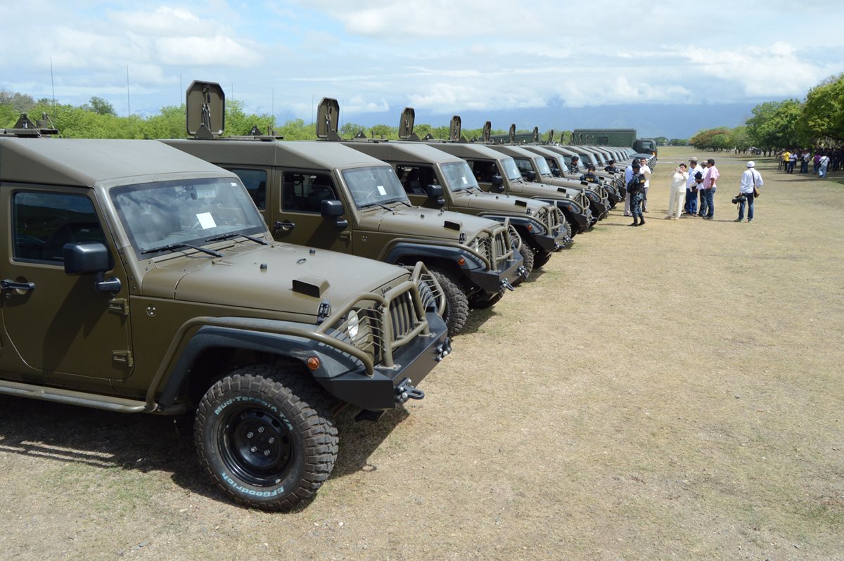 EE. UU. entregó el 26 de julio más de 70 vehículos a la Fuerza Chortí, en Chiquimula. (Foto Prensa Libre: Hemeroteca PL)