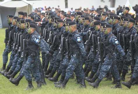 Agentes de las Fuerzas Especiales en Operaciones Motorizadas. (Foto Prensa Libre: Edwin Bercian)