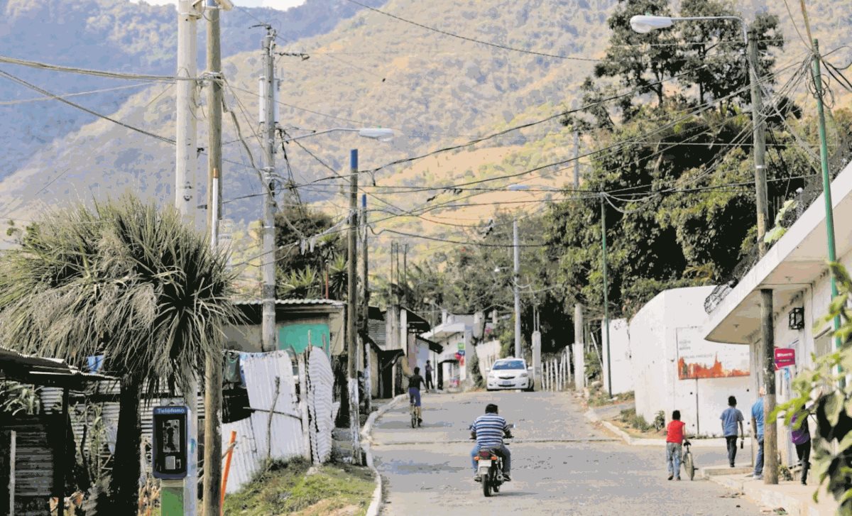 Las extorsiones han sido constantes en la aldea las Trojes, según pobladores.(Foto Prensa Libre: Álvaro Interiano)