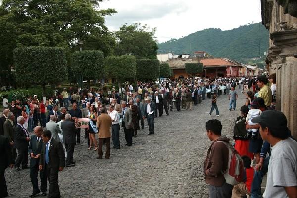 Desfile del año pasado, cuando recorrió  los alrededores del parque antigüeño.