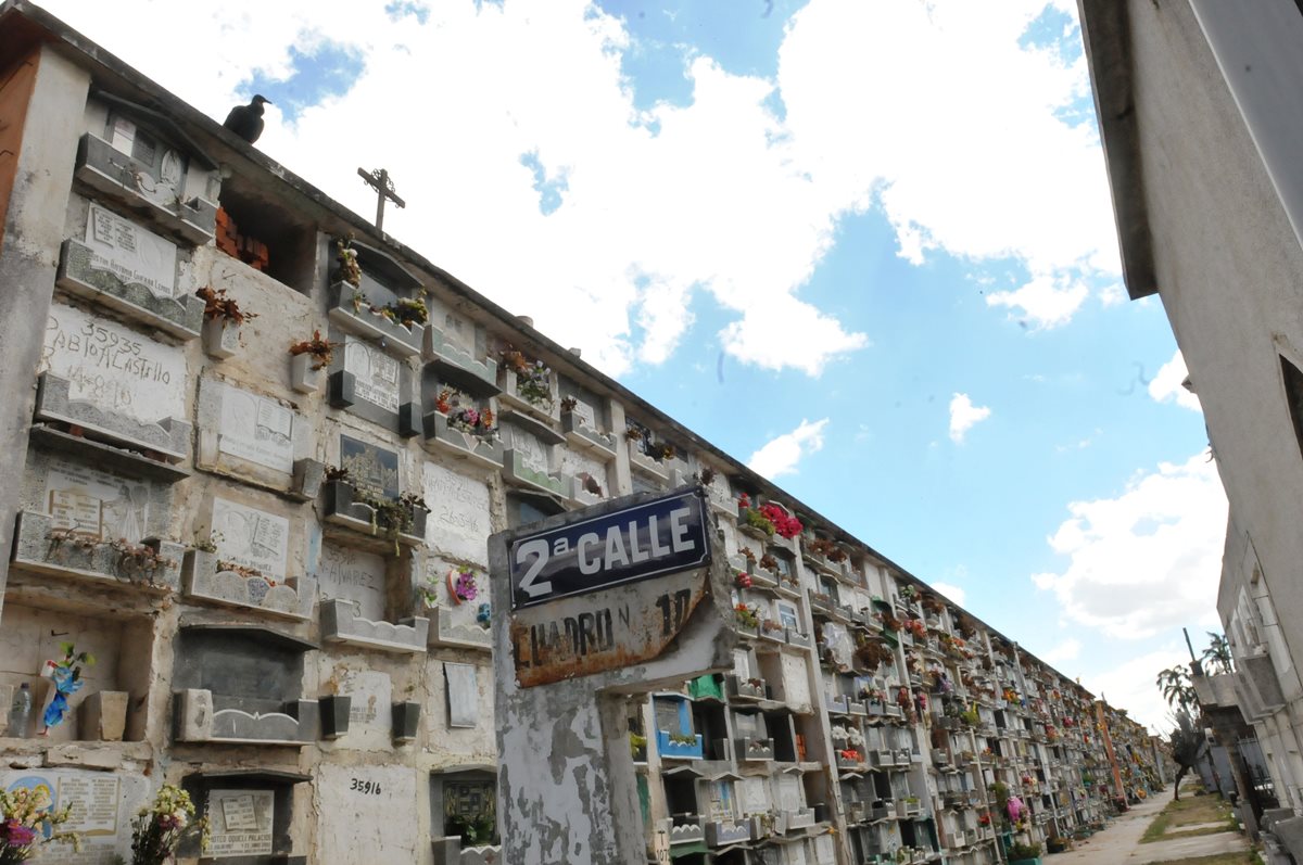 La ciudad de muertos es visitado el 10 de mayo, Día de la Madre y el 1 de noviembre. (Foto Prensa Libre: Oscar Felipe Q.)