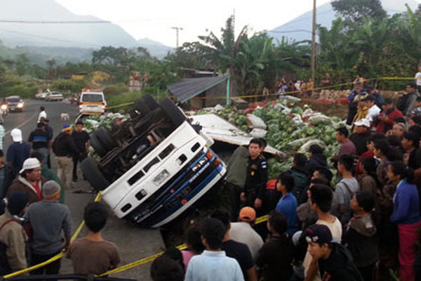 Marcos Enrique Machic Machi trasladaba verduras en el camión. (Foto Prensa Libre: Rolando Miranda)