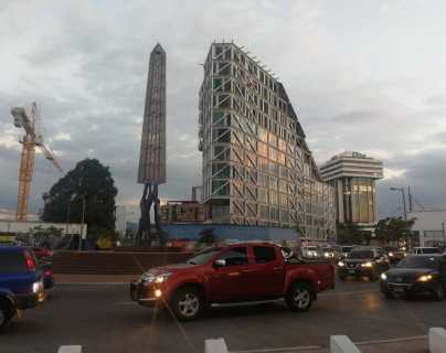 Xpo1, el edificio de oficinas que se construye con 900 toneladas de acero en la zona 4 de la capital