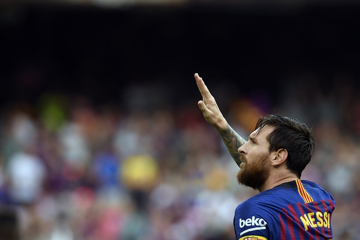 Lionel Messi tiene como objetivo volver a ser campeón de la Liga de Campeones de Europa. (Foto Prensa Libre: AFP)