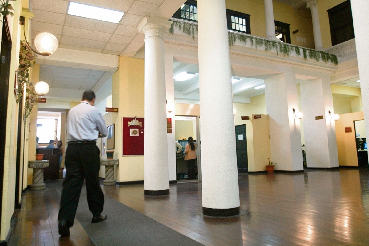 En diciembre de 2014 los trabajadores del IDPP, suspendieron labores por falta de pago.( Foto Prensa Libre: Hemeroteca PL)