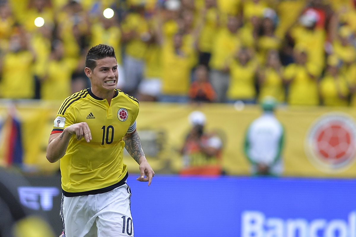 James celebra después de anotar el gol del triunfo para Colombia.