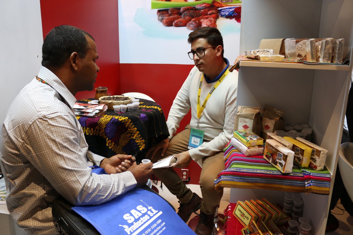 Este 26 y 27 se lleva a cabo Manufexport 2018 en la Antigua Guatemala como el centro de negocios de productos de góndola en la región. (Foto Prensa Libre: Agexport)