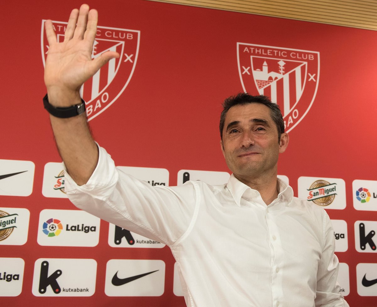 Ernesto Valverde no quiere dar detalles de su futuro como entrenador. (Foto Prensa Libre: AFP)