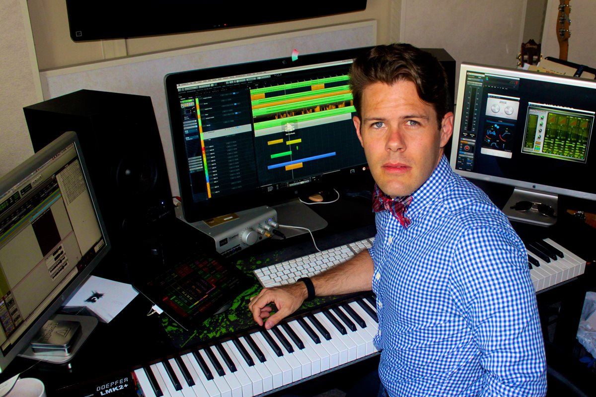 Pieter Schlosser podría aspirar a un Emmy por crear música para la comedia You, Me and the Apocalypse. También trabaja en la música de algunos filmes para el 2017. (Foto Prensa Libre: cortesía Pieter Schlosser).