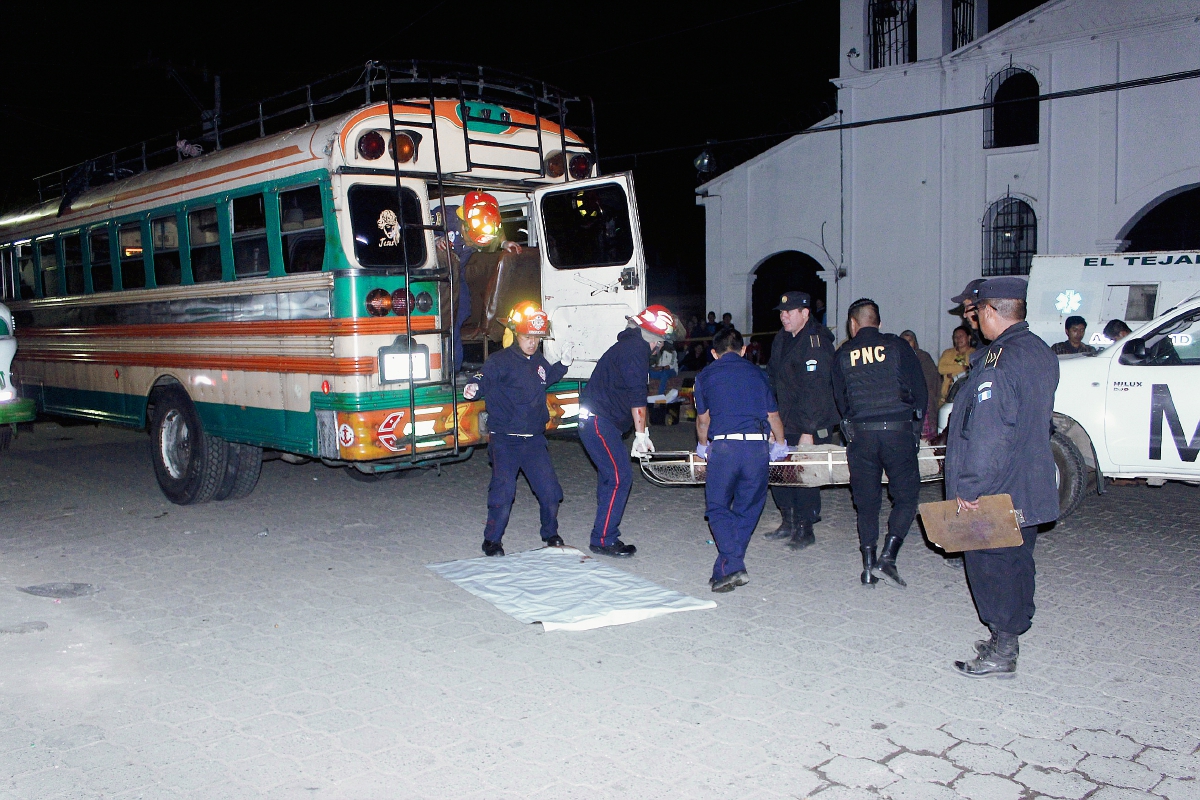 Carlos Enrique Estrada Almarás murió baleado al oponerse a un asalto a un bus que viajaba de la capital hacia San Juan Comalapa, Chimaltenango. (Foto Prensa Libre. Renato Melgar)