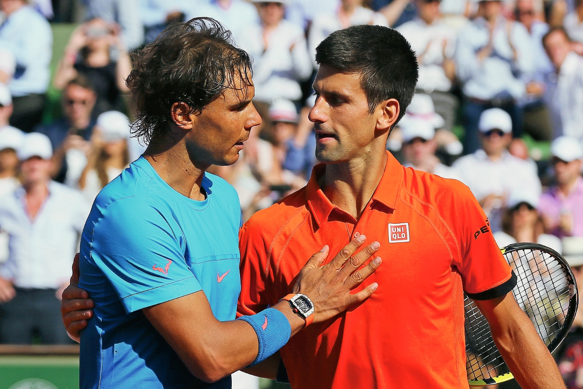 Rafa Nadal felicita a Novak Djokovic luego del duelo de este miércoles. (Foto Prensa Libre: AP)