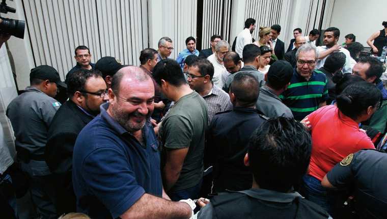 Presunto implicados en la red La Línea, en la Torre de Tribunales. (Foto Prensa Libre: Hemeroteca).