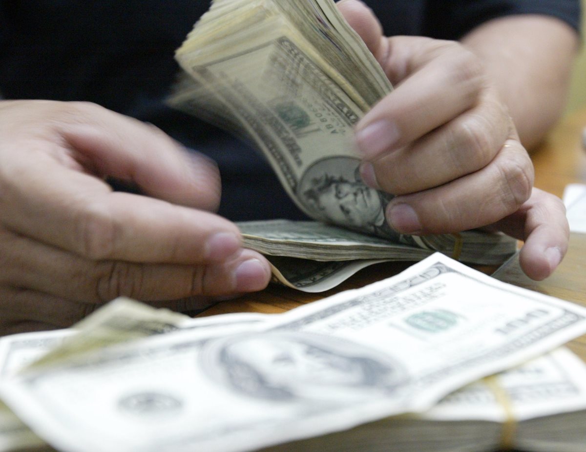 El dinero representa aproximadamente Q7.8 millones que administrará la Senabed. (Foto Prensa Libre: Hemeroteca PL)