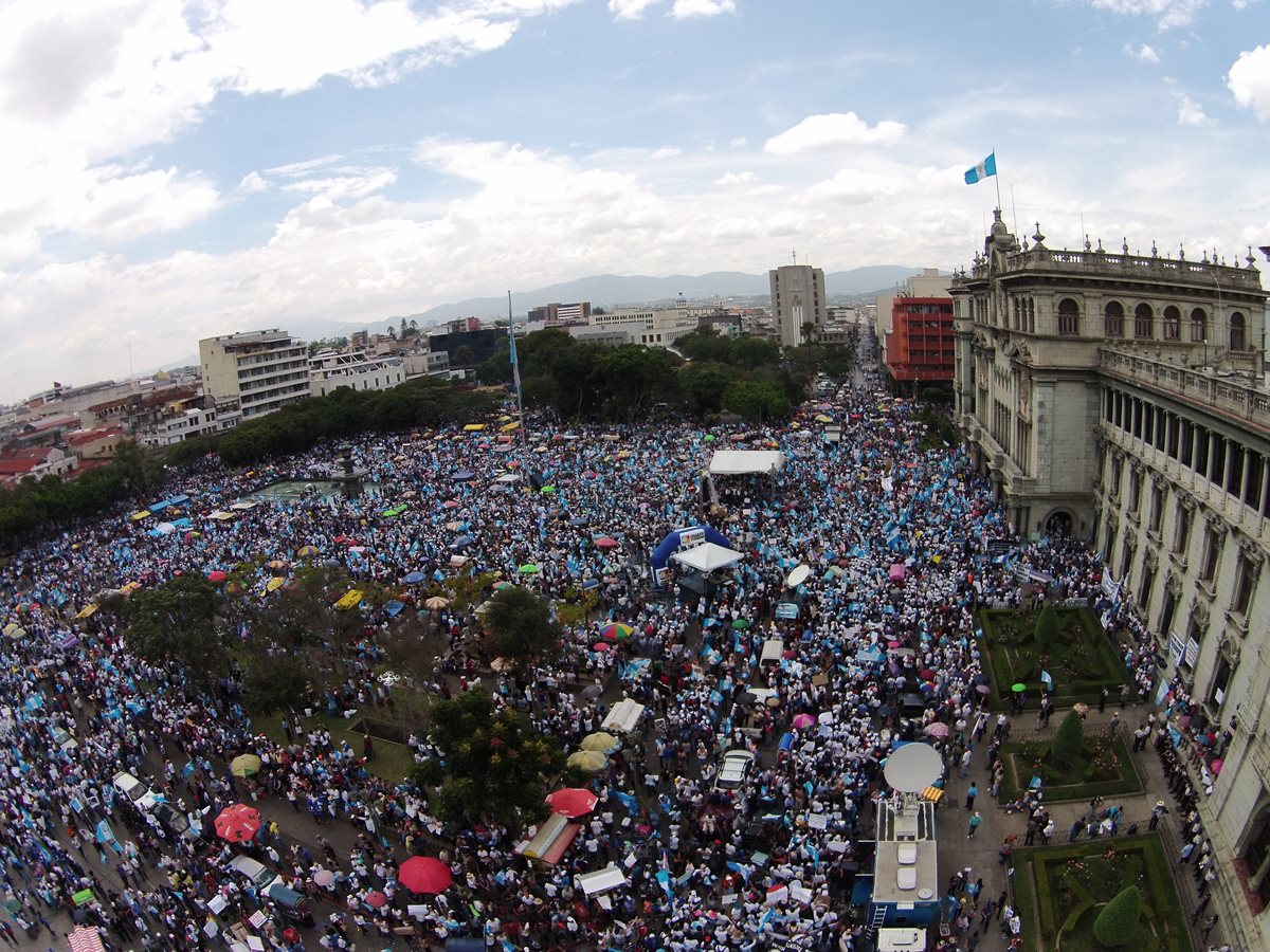 Guatemaltecos han demostrado su compromiso por construir un mejor país. (Foto Prensa Libre: Hemeroteca PL)