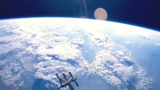 Desde arriba nos damos cuenta de que no tiene sentido la idea de un "norte" y un "sur". NASA