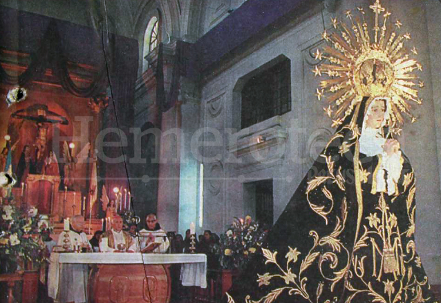 La imagen de la Soledad de la Recolección ya coronada y consagrada el 8 de marzo de 1998. (Foto: Hemeroteca PL)