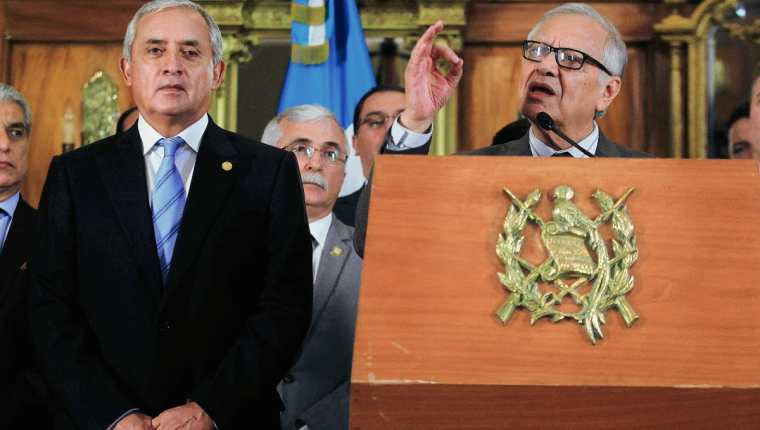 Alejandro Maldonado Aguirre nominó a un experto en Derechos Humanos como su secretario privado. (Foto Prensa Libre: Hemeroteca PL)