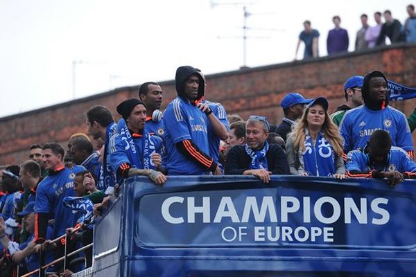 El multimillonario ruso, Roman Arkadievich Abramovich, dueño del Chelsea, es uno de los poderosos del futbol. (Foto Prensa Libre: AS Color)