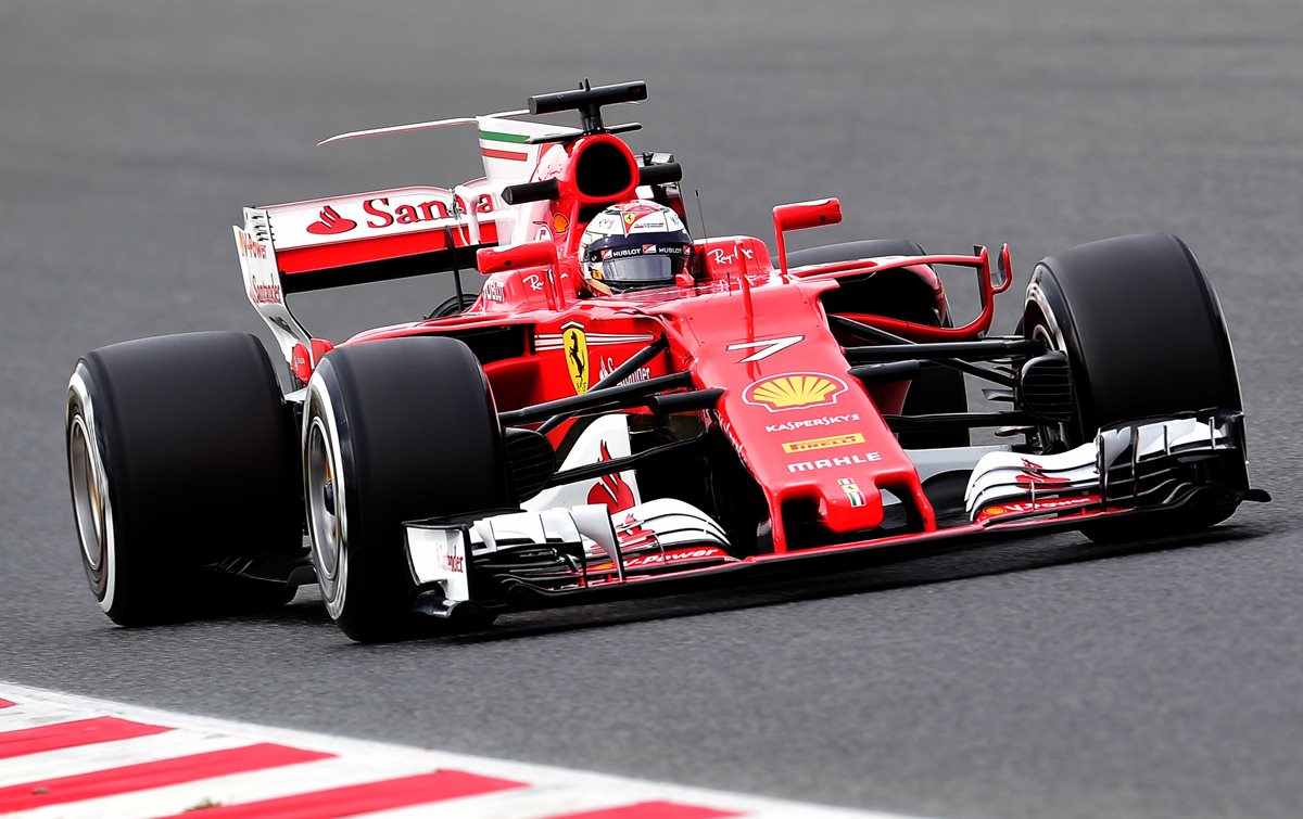 Kimi Raikkonen realizó un buen tiempo en las pruebas de este martes. (Foto Prensa Libre: AFP)