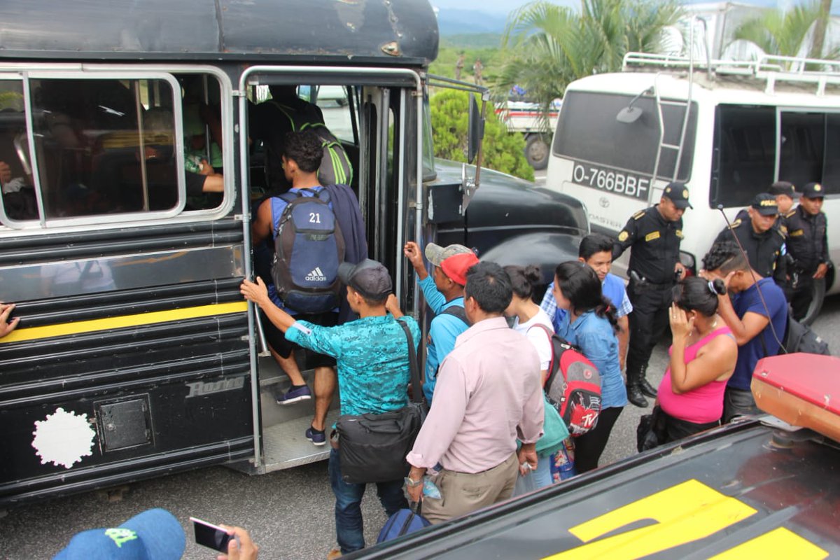 Alrededor de mil hondureños aceptan regresar a su país