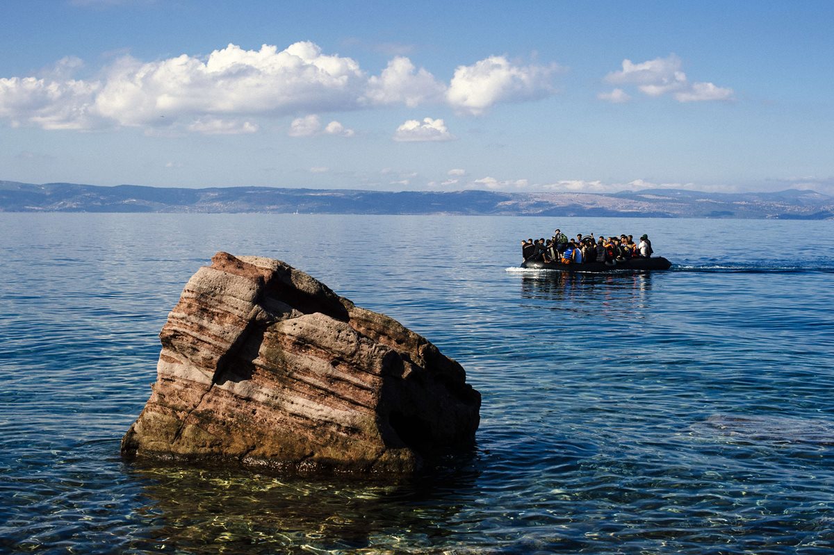 En las últimas semanas, la mayoría de las víctimas encontradas en las costas de Lesbos son niños.(Foto Prensa Libre: AFP).