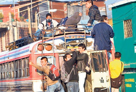 Buses extraurbanos  podrán circular hasta 30 años en carretera.
