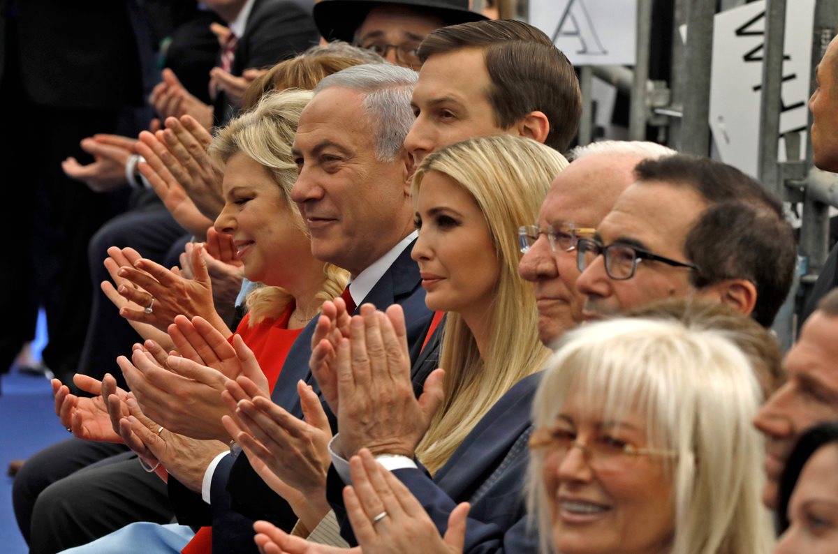 Funcionarios de Gobierno de Israel y EE. UU., durante ceremonia de inauguración de la embajada americana. (Foto Prensa Libre: AFP)