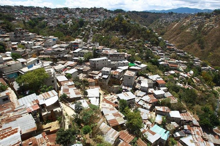 El déficit de vivienda social a escala nacional los padecen 1.5 millones de familias de escasos recursos. (Foto Prensa Libre: Hemeroteca PL)