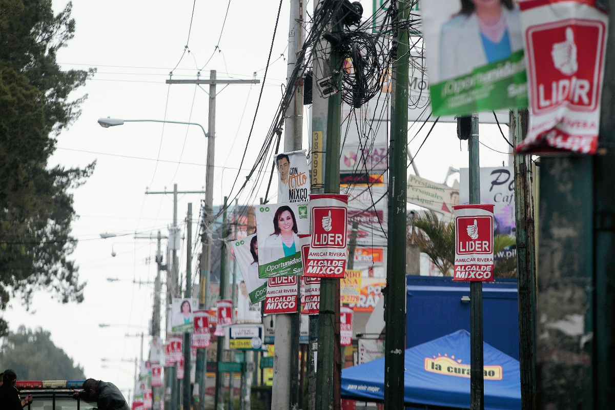 La propaganda política ya se observa en distintos puntos de la capital. (Foto Prensa Libre: HemerotecaPL)