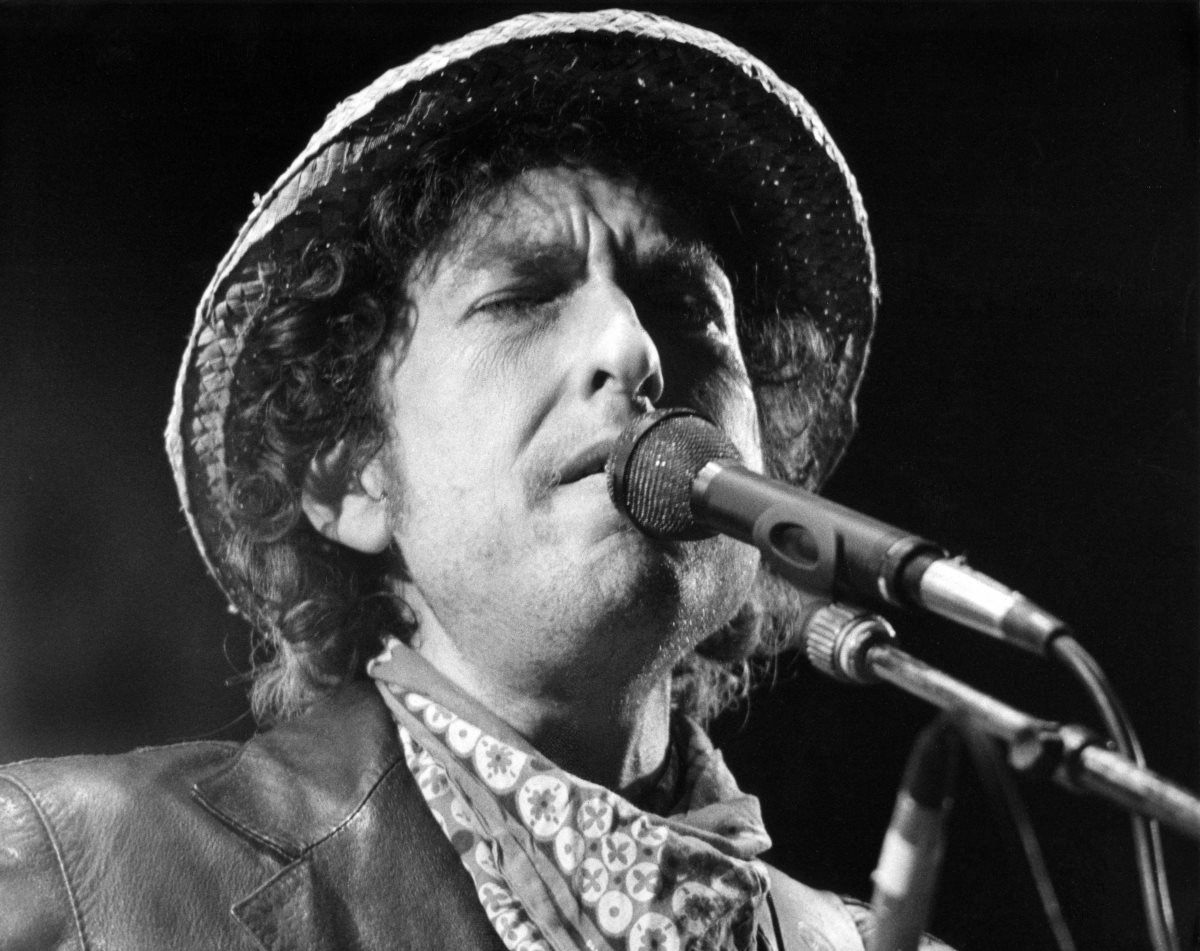Bob Dylan es el primer músico premiado por la Academia Sueca con un Nobel. (Foto Prensa Libre, AFP)