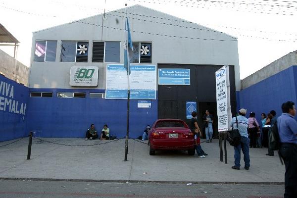 Maycom queda por el momento fuera de la  concurso para extender licencias de conducir, por 7 años. (Prensa Libre: Hemeroteca PL)