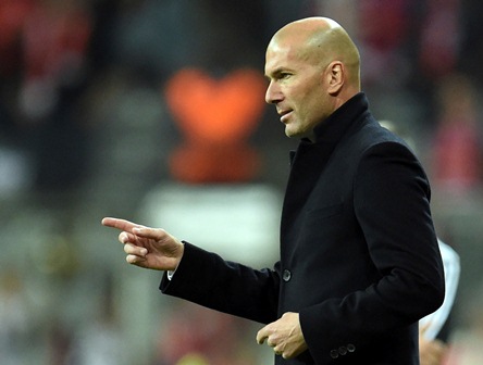 Zinedine Zidane, técnico del Real Madrid ganó el duelo en Múnich.