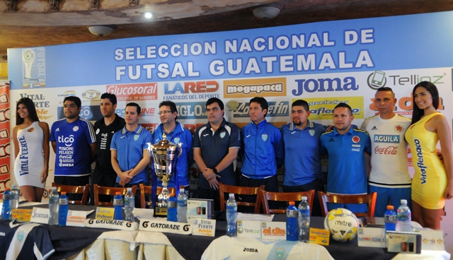 Conferencia de prensa de presentación del torneo de futsal. (Foto Prensa Libre: Marcela Morales)