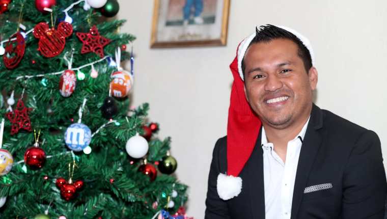 Amarini Villatoro está listo para celebrar las fiestas de fin de año en familia. (Foto Prensa Libre: Francisco Sánchez)