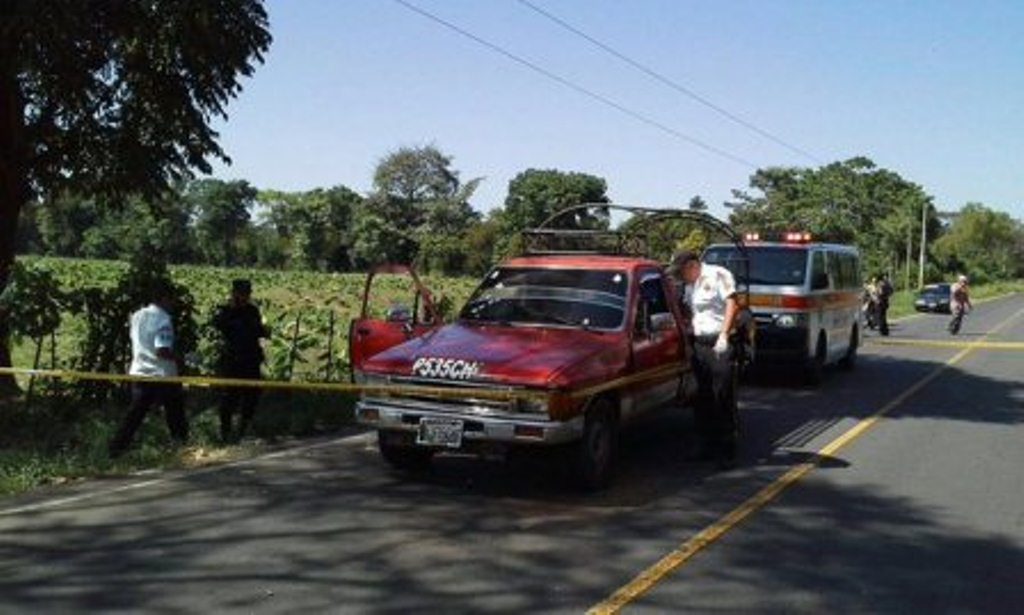 Lugar donde ocurrió el ataque armado en la ruta hacia Malacatán, San Marcos. (Foto Prensa Libre: Bomberos Voluntarios).